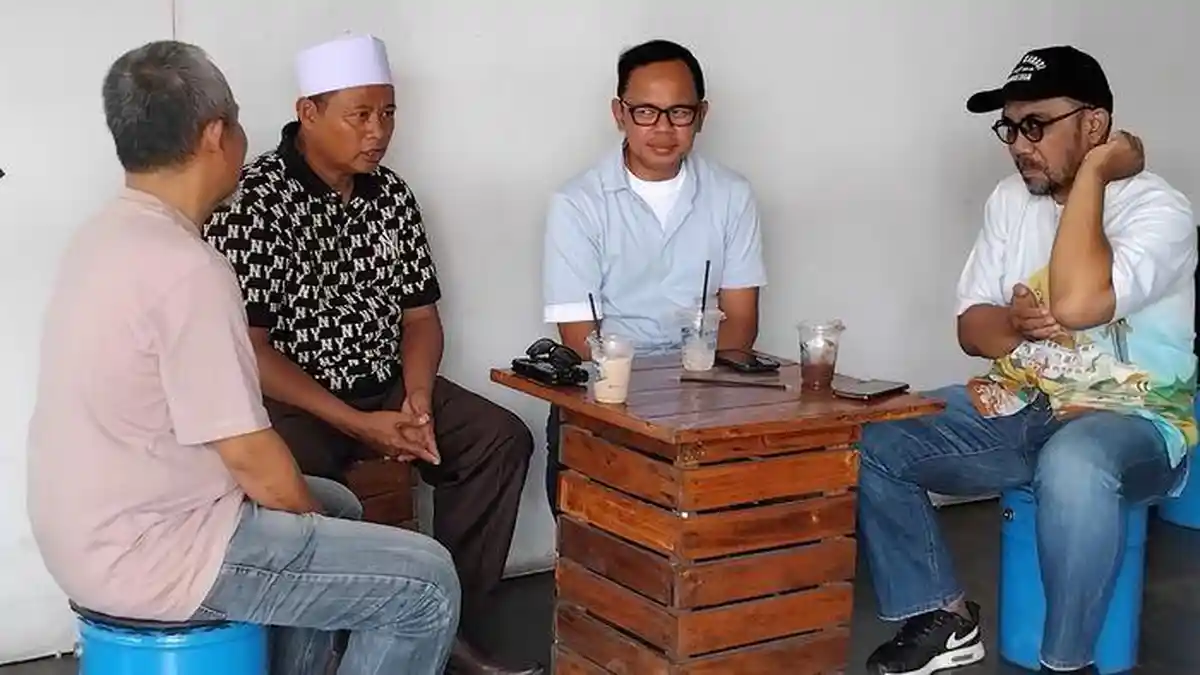 ''Sama-sama Jemput Takdir'' Bima Arya Temui Uu Ruzhanul Ulum di Tasikmalaya, Ngobrol Sambil Ngopi