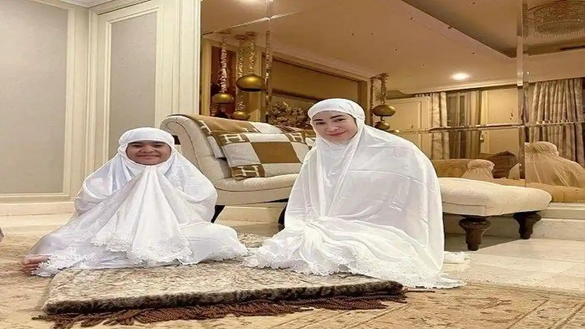 Intip Potret Rumah Mewah Artis Berlapis Emas 32 Miliar, Kamar Tidur Komedian Ini Bikin Salfok