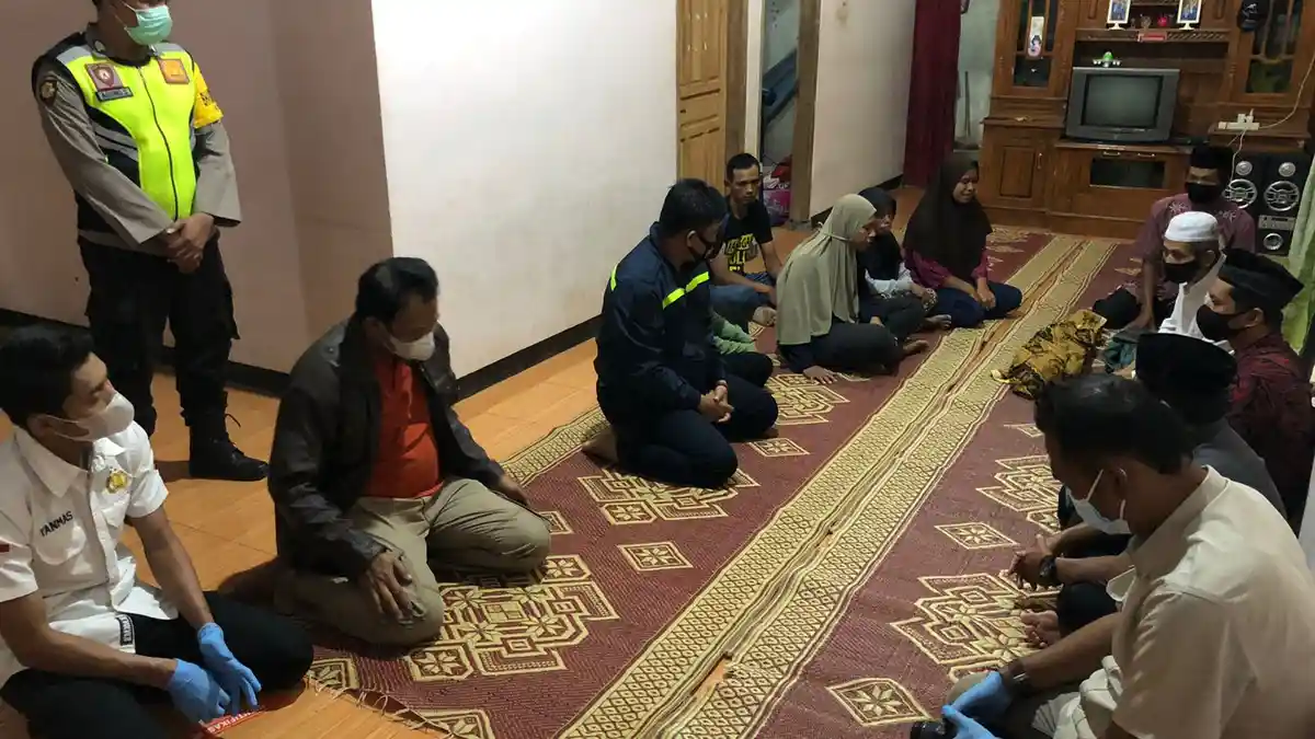 Balita di Ponorogo Meninggal Dunia Tersengat Listrik dari Bola Lampu