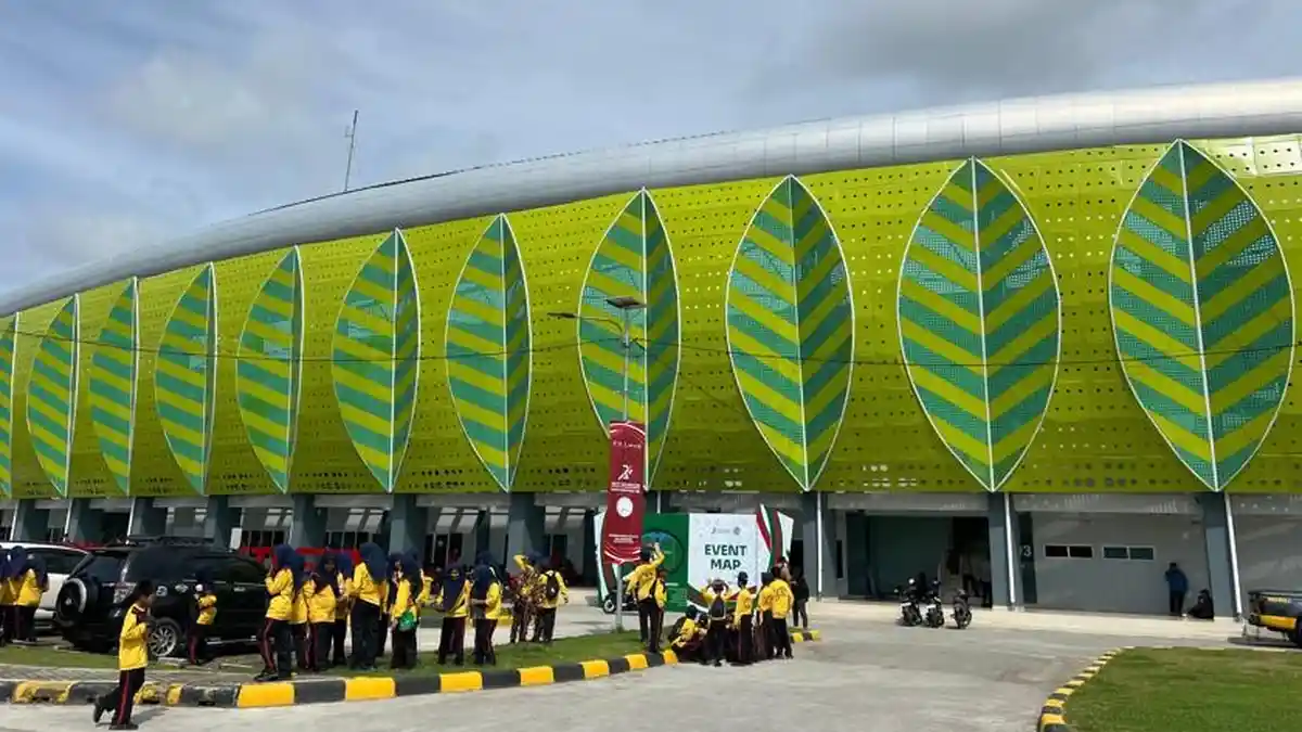 Ribuan Siswa Padati Stadion Madya Atletik Sumut jelang Pembukaan SEA Youth Athletics 2025