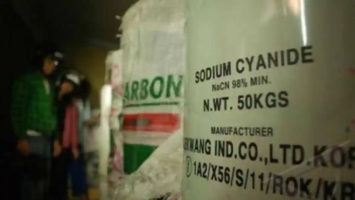 Jika Tertelan Sianida, Ini Pertolongan Pertolongan Pertama Untuk Korban