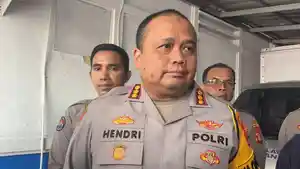 20260214_Kapolresta-Samarinda-Kombes-Pol-Hendri-Umar-memberikan-progres-kasus-penikaman.jpg