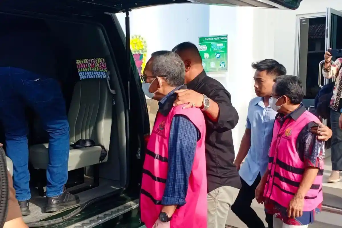 Eks Bendahara BPKAD Kota Sorong Tersangka Korupsi ATK Bersama 3 Pejabat Lain, Jaksa Sita Dokumen