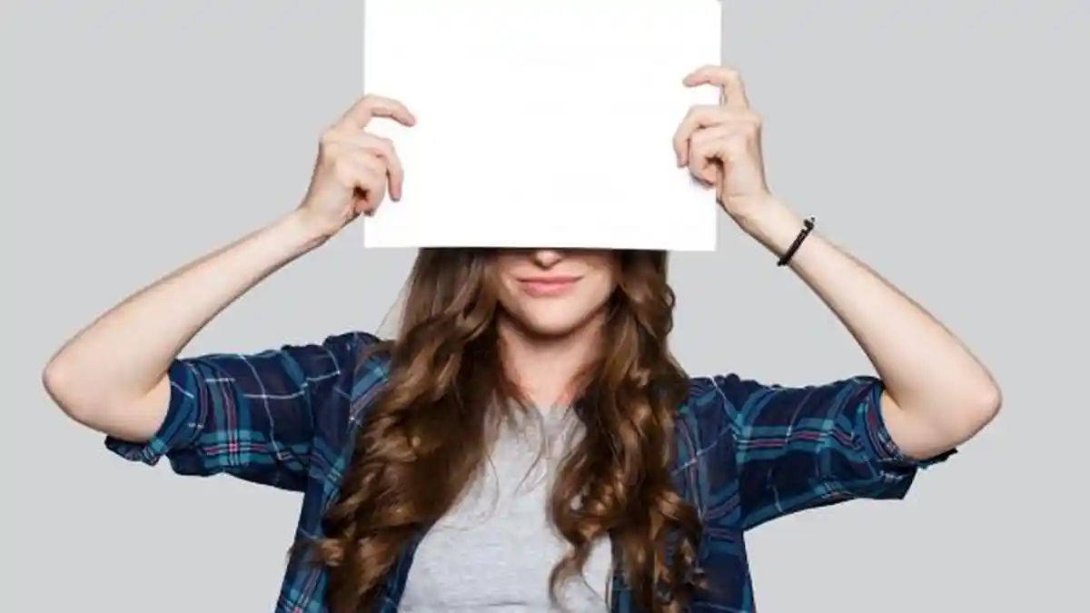 6 Zodiak yang Dikenal Paling Pemalu: Capricorn Lebih Suka Menyendiri, Sagitarius Memendam Perasaan