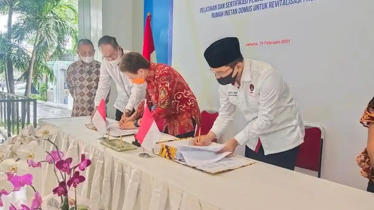Tandatangani MoU dengan Tatalogam Group, KITA Siap Bangun Rumah Instan Permanen