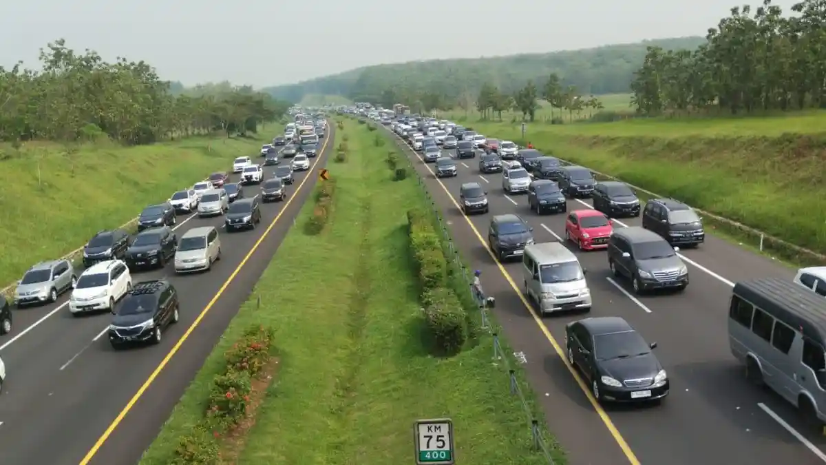 One Way Tol Cipali-Kalikangkung Diperpanjang Hingga Jam 12 Malam, Jika Masih Padat Diperpanjang Lagi