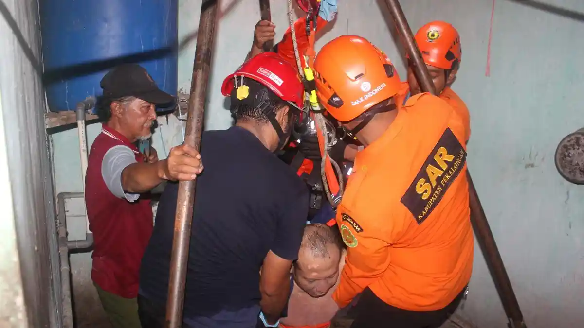 Detik-detik Sholihin Tercebur Sumur Sedalam 5 Meter di Pekalongan, Sayangnya Nyawanya Tak Tertolong