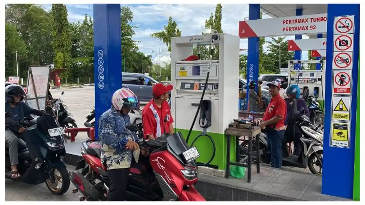 Antrean BBM di SPBU S Parman Normal, Pengawas Sebut Pasokan Datang Lebih Cepat - SPBU-S-Parman-10-Mei-2026.jpg
