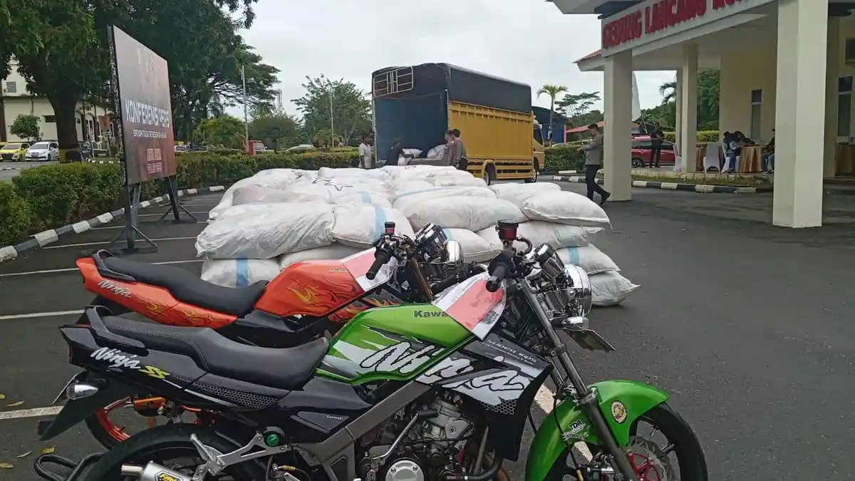 Breaking News, Polda Kepri Ekspose Belasan Kasus Termasuk Balpres Satu Bulan Terakhir