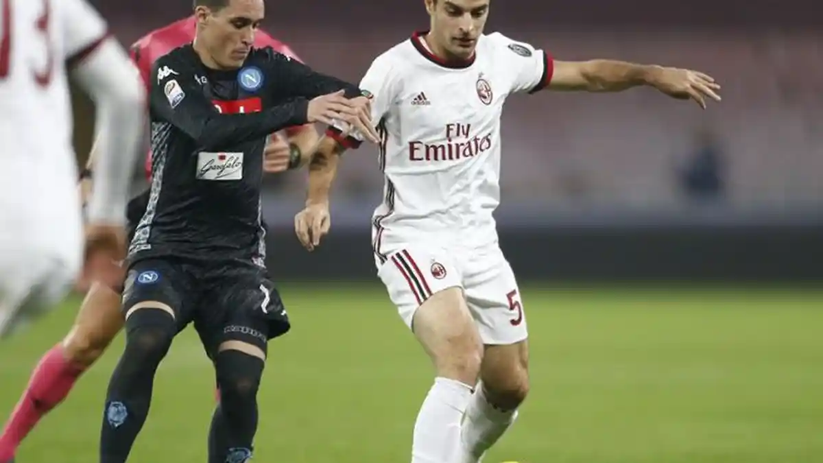 Hasil Liga Italia - AC Milan Takluk, AS Roma Naik Peringkat
