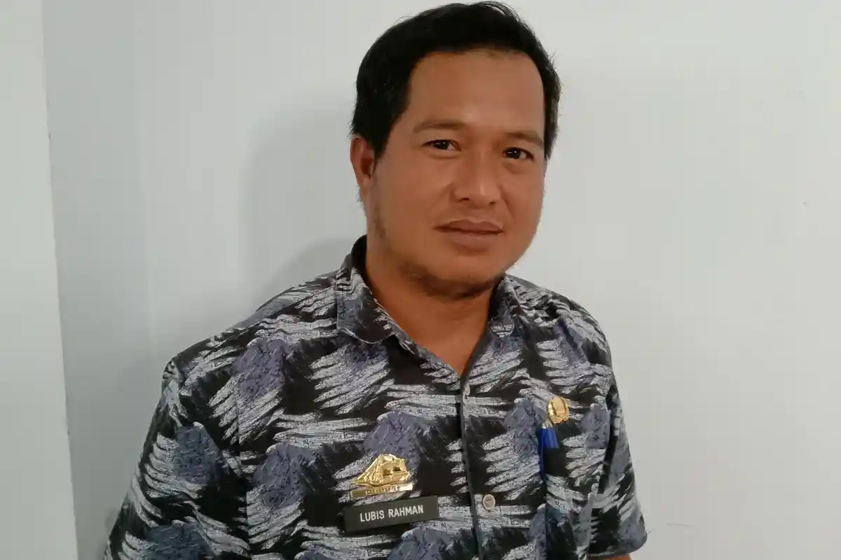 Hobi Menulis, Ini Profil Kasi Pengelola Media Diskominfo Enrekang