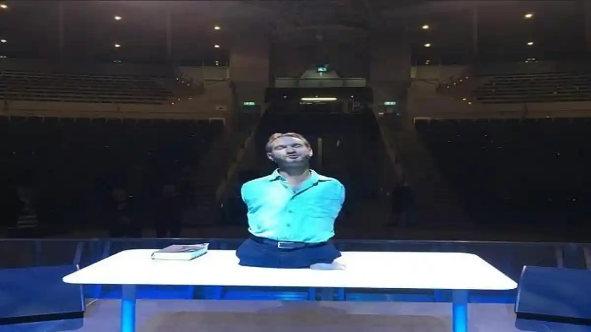 Kisah Inspiratif Nick Vujicic, Motivator Pengidap Sindrom Tetre-amelia, Penulis 'Life Without Limit'