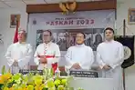 Uskup-Agung-Jakarta-Ignatius-Kardinal-Suharyo-kedua-dari-kiri.jpg