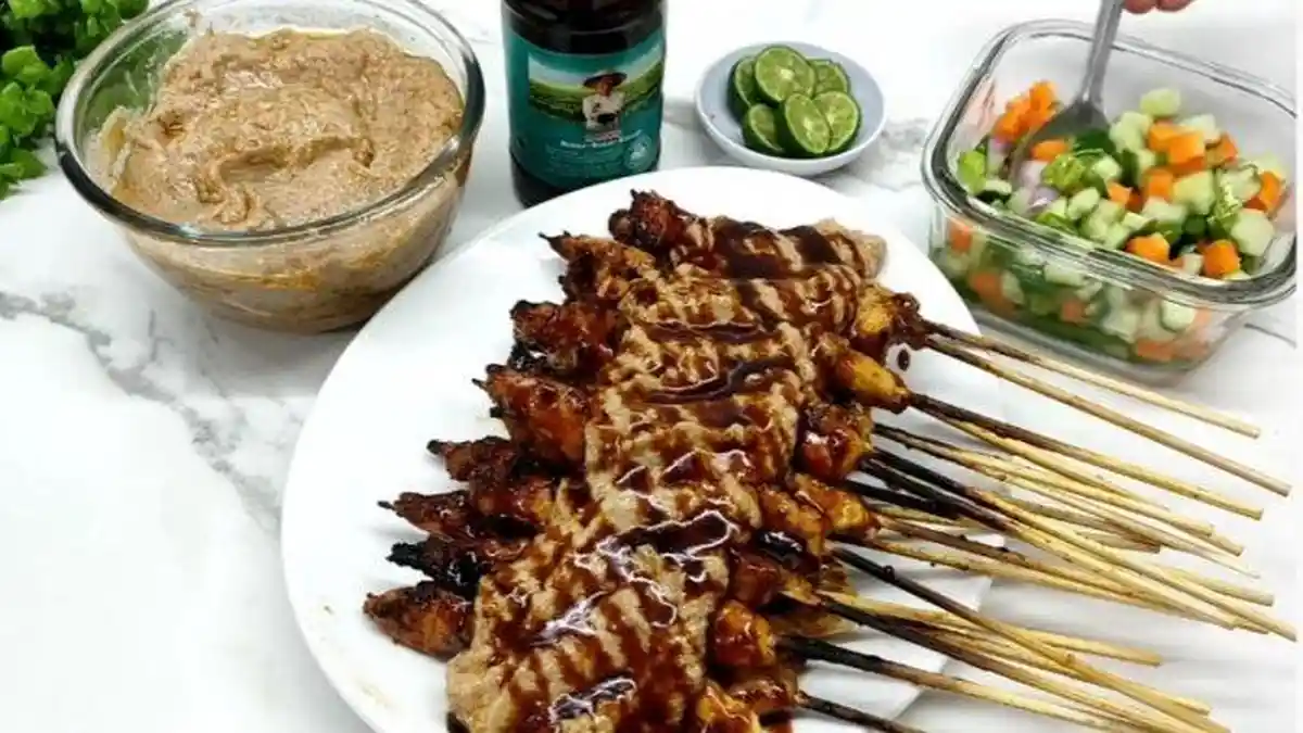 Malam Tahun Baru 2023 Bisa Lebih Meriah dengan Sate Ayam Bakar, Ini Resepnya