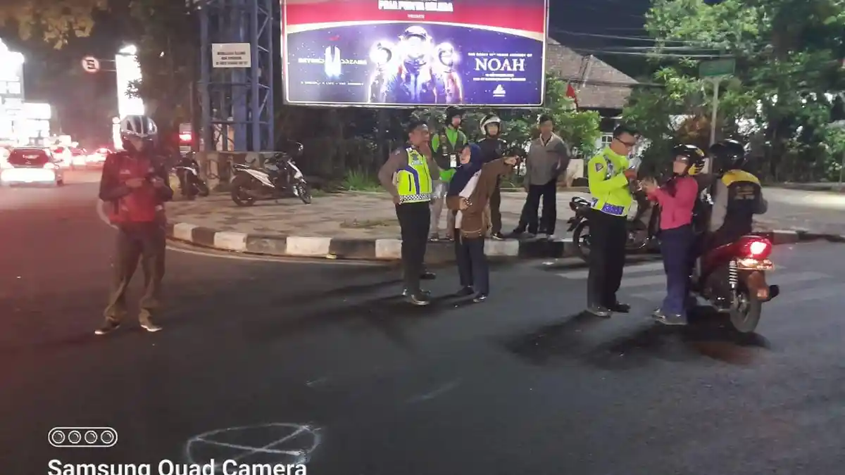 Gegara Terobos Lampu Merah, Pengendara Motor Alami Kecelakaan di Jalan Cihampelas Bandung