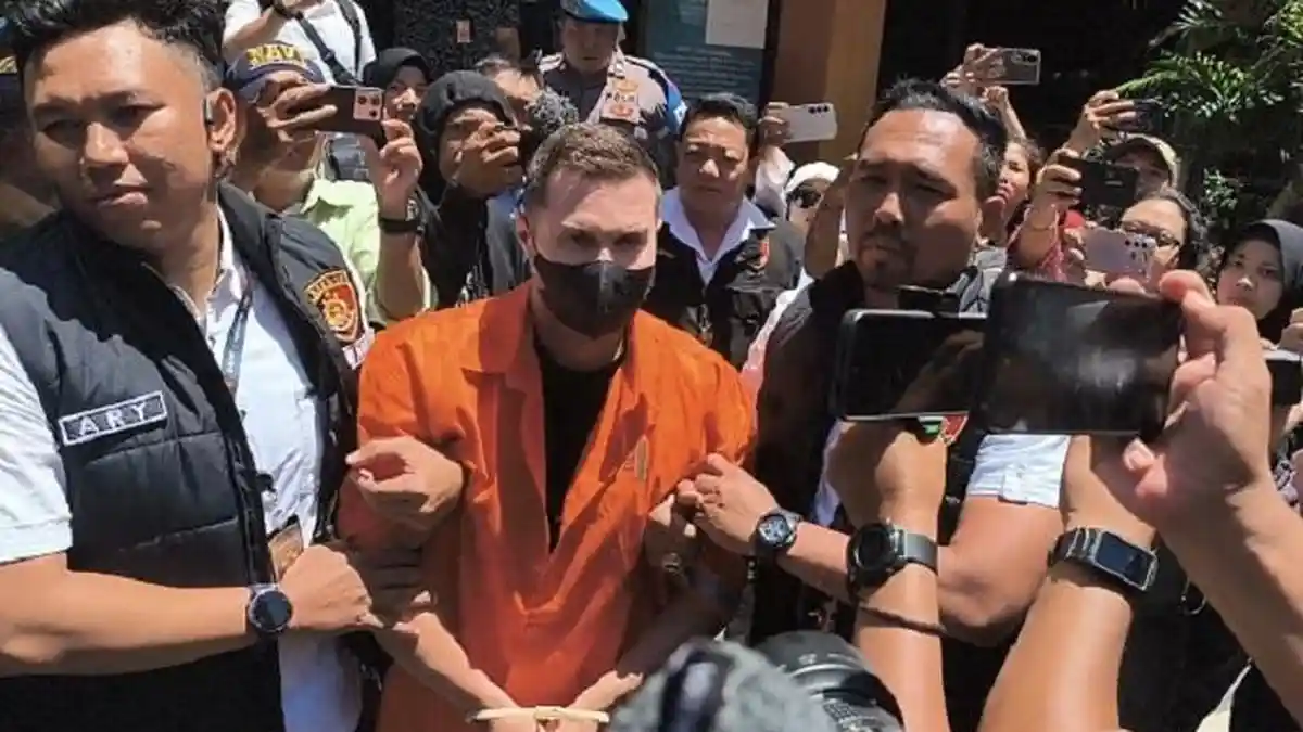 BREAKING NEWS: Buronan Bos Sindikat Kriminal Eropa Steven Lyons Diringkus di Bali