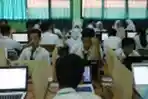 Siswa SMPN 1 Jakarta Ikuti UNBK