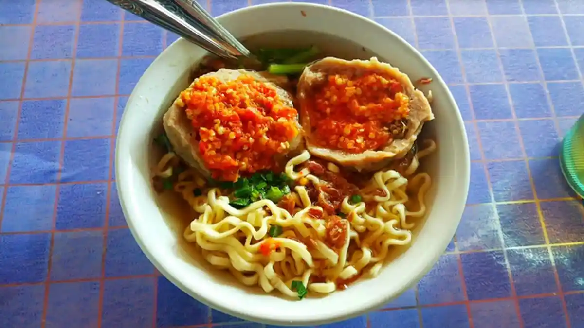 Bakso Mercon Isi Rawit di Bogor, Pedasnya Bikin Mata Melek dan 'Bakar' Lidah
