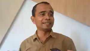 Ketua-Bawaslu-Kota-Kendari-Sahinuddin-Soal-Baliho.jpg