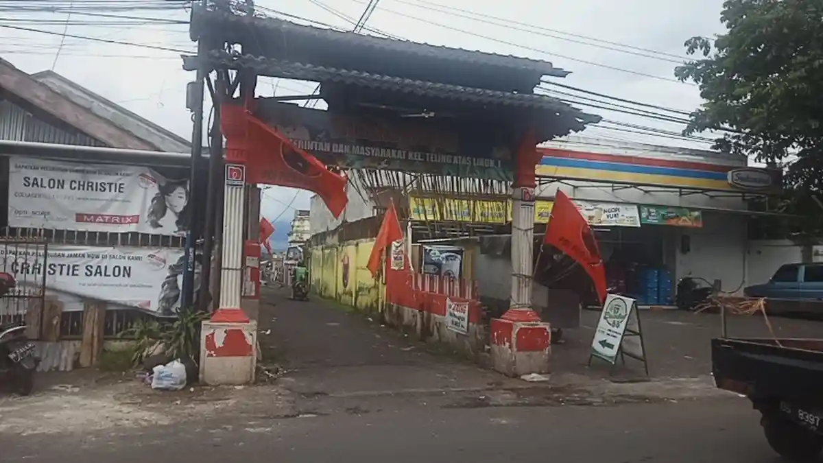 Andrei Angouw dan Richard Sualang Dilantik, Warga Manado Ramai-ramai Pasang Bendera PDI Perjuangan