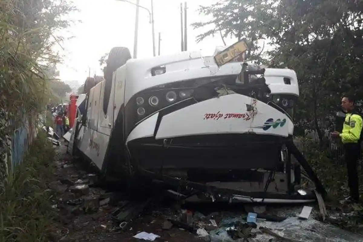 Kesaksian Korban Selamat Kecelakaan Bus Kramat Djati di Lingkar Nagreg,Korbannya Ada yang Hamil Muda