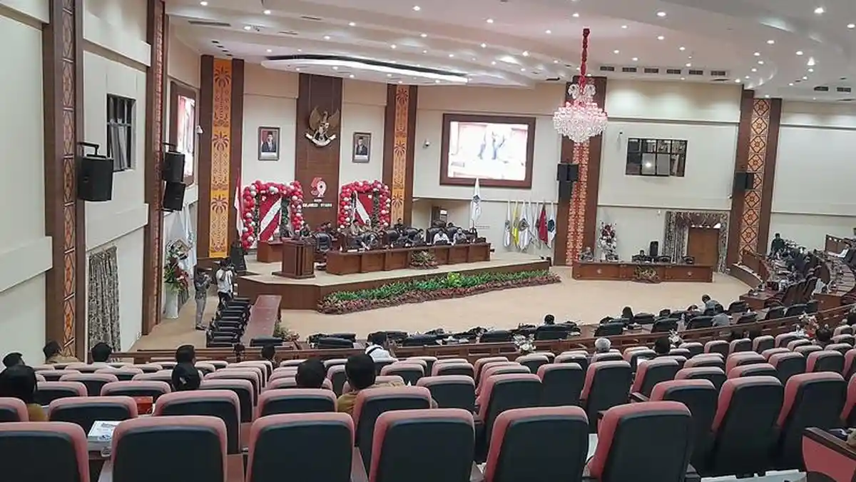 Ini Gaji dan Tunjangan yang akan Diterima Kalau Jadi Anggota DPRD