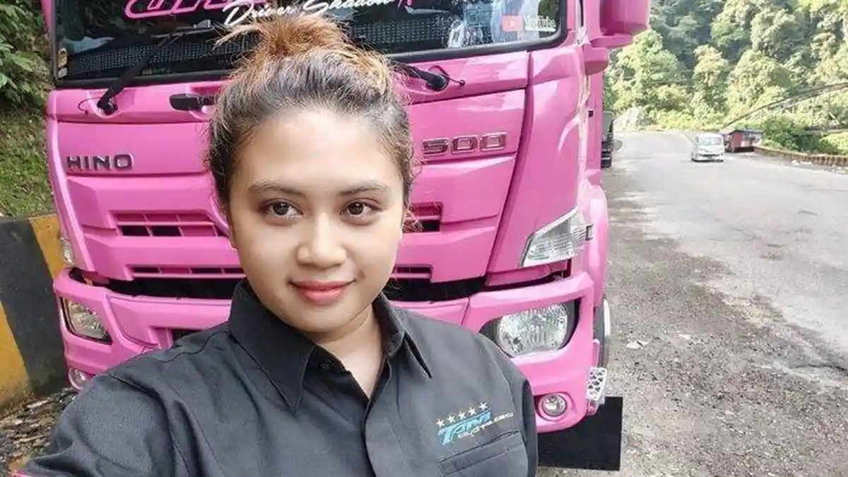 Sosok Devi Nuraisyah Stephani, Dari Kerja Kantoran, Selebgram Saat ini Menjadi Supir Truk