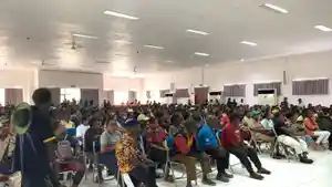 Sosialisasi-soal-beasiswa-YPMAK-kepada-calon-penerima-beasiswa-dan-orang-tua-wali.jpg