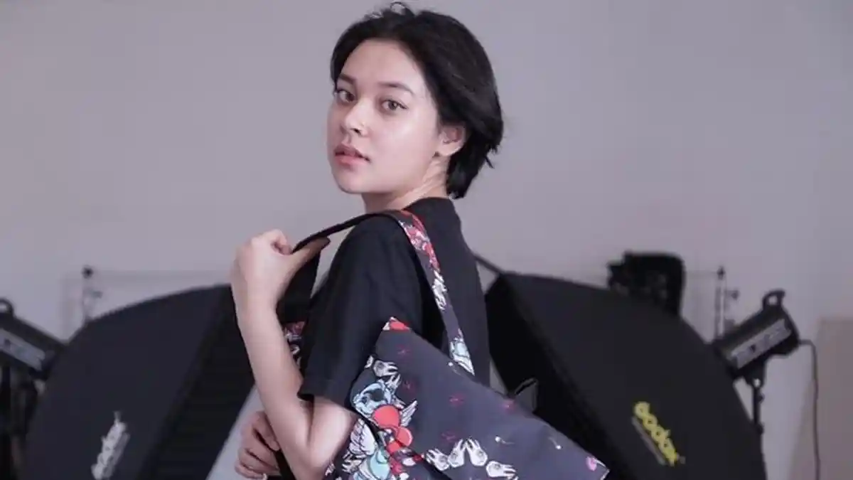 Pramugari Cantik Ini Pernah Pacari Ajun Rerwira, Kini Rela Banting Setir Jadi Selebgram Hingga Artis