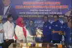 Susanti-Dewayani-resmi-menyerahkan-formulir-pendaftaran.jpg