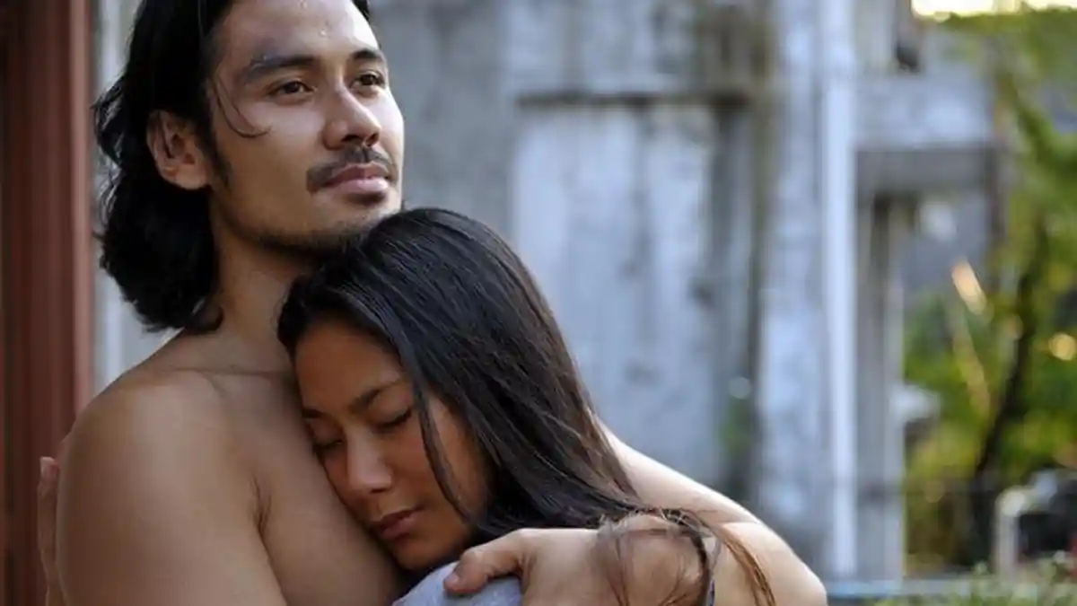 Total! 4 Artis Ini Tak Sungkan Beradegan Intim di Film, tapi Malah Ada yang Melakukannya Beneran!