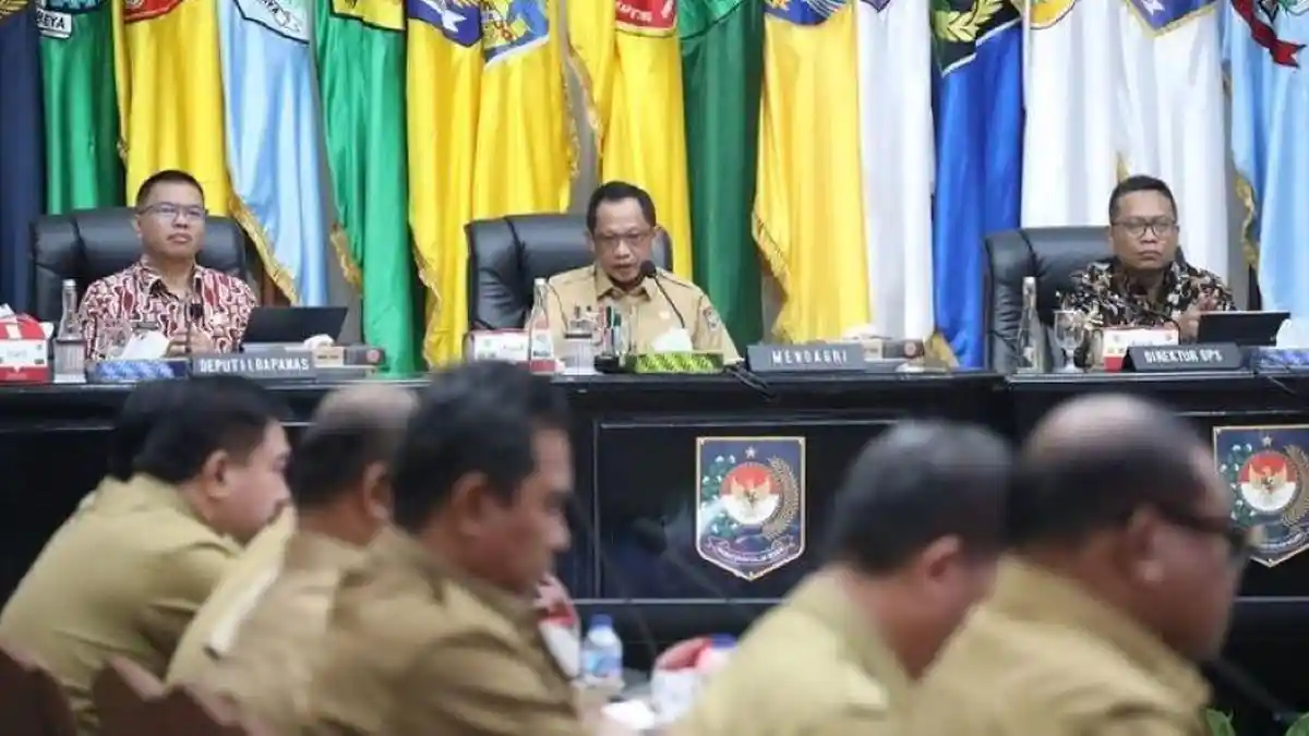 Mendagri Tito Minta Pemerintah Daerah Pantau Harga Barang dan Jasa Jelang Idul Adha