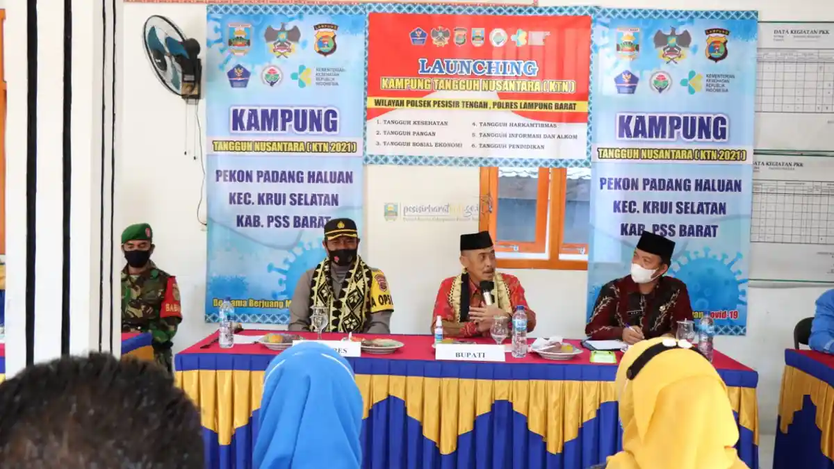 Plh Bupati Pesisir Barat Hadiri Acara Launching Kampung Tangguh Nusantara Kecamatan Krui Selatan