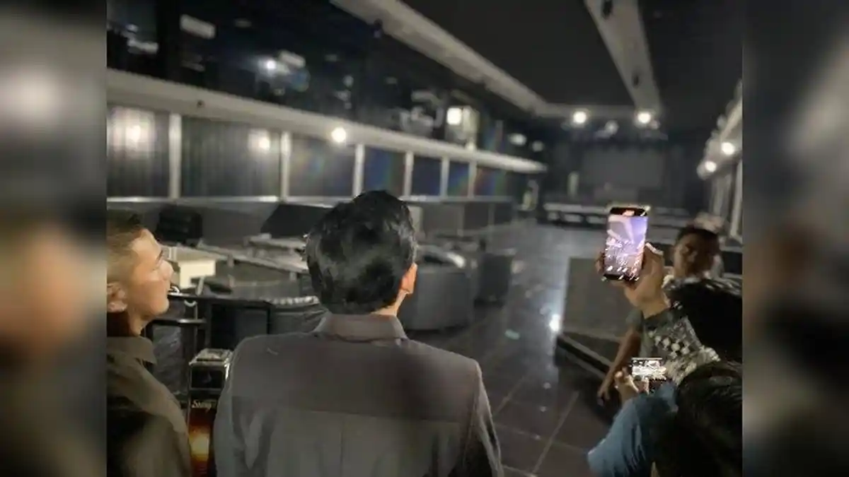 Lucky Hakim Tutup Diskotek yang Tersembunyi di Dalam Tempat Karaoke di Indramayu, Pemiliknya Patuh