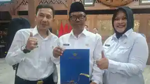 Guru-SMPN-46-Bandung-Edi-Cahyadi-ten.jpg