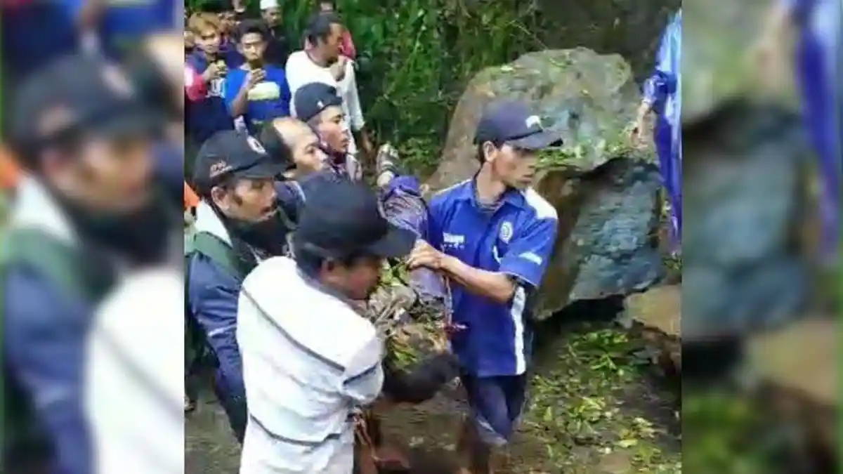 Nahas Pasutri Tewas Tertimpa Batu Berdiameter 2 meter saat Gempa Malang, Tengah Lewat Pakai Motor
