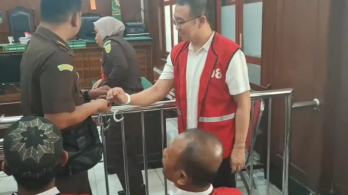 Breaking News: Sidang Perdana Perusakan Rumah Nenek Elina, Samuel Didakwa JPU Pasal Berlapis