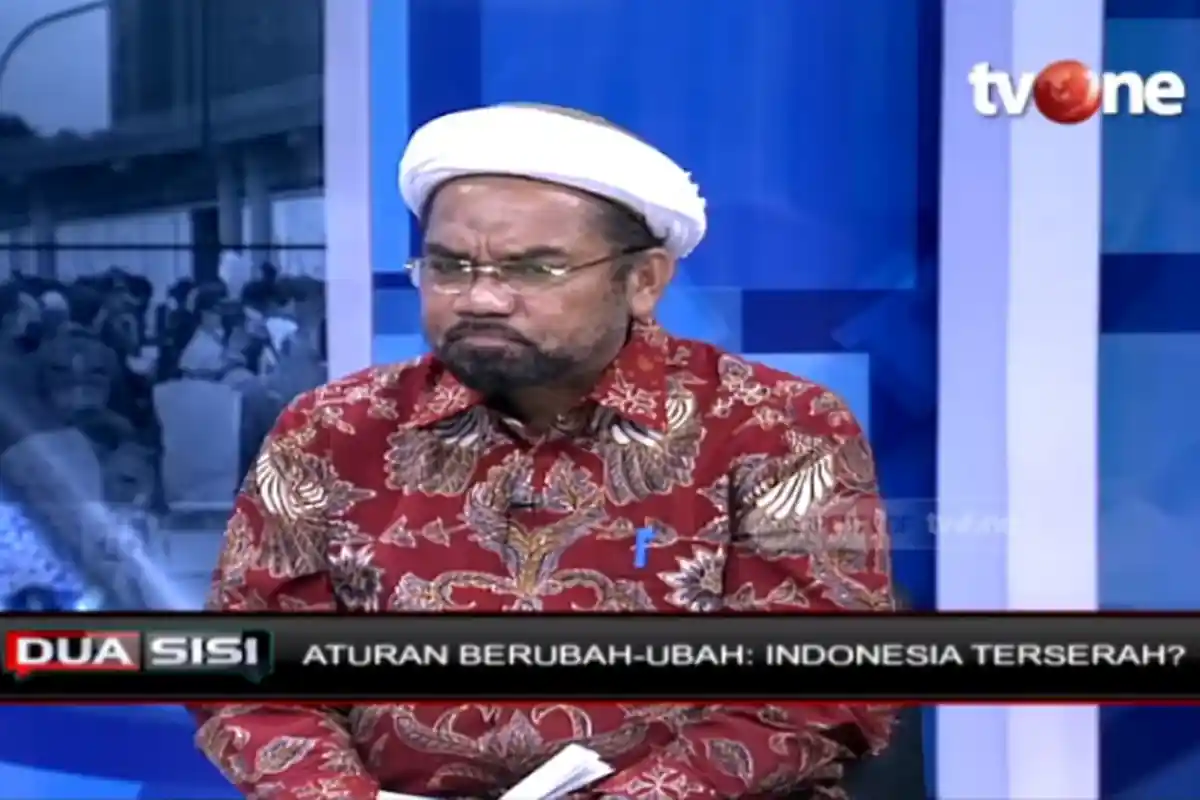 Tertunduk Ungkit Dokter yang Tewas karena Corona, Ngabalin Menahan Tangis: Terimakasih Luar Biasa