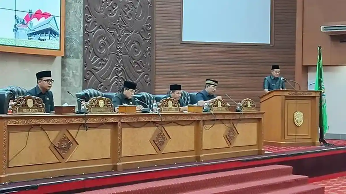 3 Fraksi DPRD Kubar Soroti Retribusi dan Pajak Daerah yang Harus Sesuai Perundang-undangan