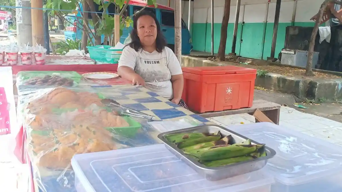 Dampak Pandemi Covid-19, Penjual Takjil Mengaku Pendapatan Turun Drastis