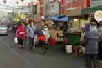 Pasar Lama Tangerang Ramai di Tengah Peningkatan PPKM