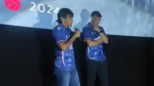 Pemain-PSM-Makassar-Rasyid-Bakri-dan-Ronald-Fagundez.jpg