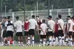 Para-pemain-Timnas-INdonesia-latihan-hadapi-BUrundi.jpg