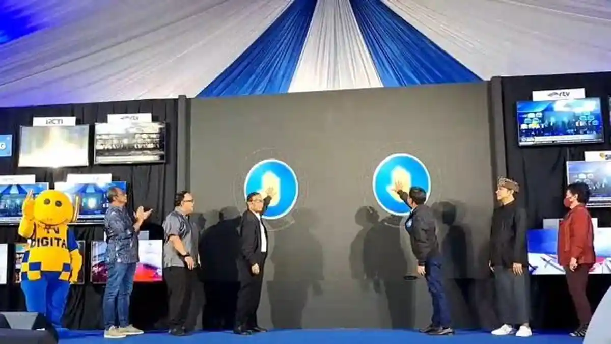 Warga Bingung Siaran TV Analog Menghilang, Kominfo Resmi Hentikan Mulai Pukul 00.00 WIB