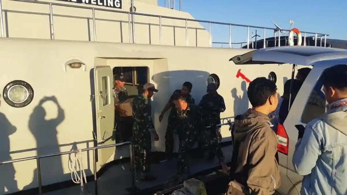 Distribusi Logistik ke Pulau Terluar, Lantamal VII Kerahkan Kapal Perang Weling