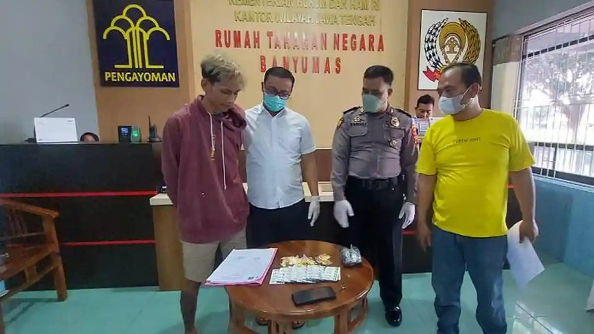 Seorang Pemuda Tepergok Lempar Paket Obat Psikotropika ke Rutan Banyumas, Mengaku Pesanan 2 Napi