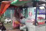 Warga Sekitar TPU Kebon Nanas Kecipratan Rezeki dari Peziarah