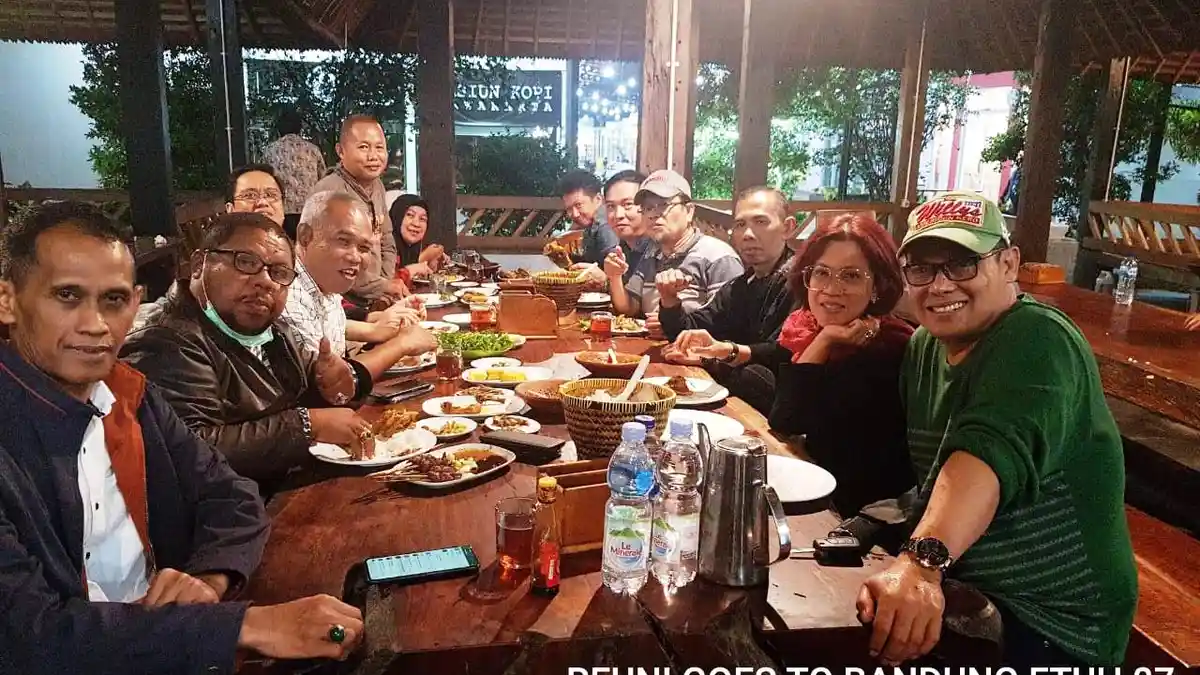 Kebersamaan 32 Tahun, Alumni Teknik Unhas Angkatan 87 Gelar Reuni Selama Tiga Hari di Kota Bandung - alumni-teknik-unhas-angkatan-1987-gelar-reuni-selama-tiga-hari-di-kota-bandung-2.jpg