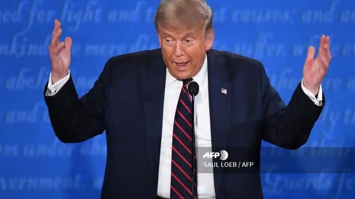 BREAKING NEWS Presiden AS Donald Trump Positif Covid-19