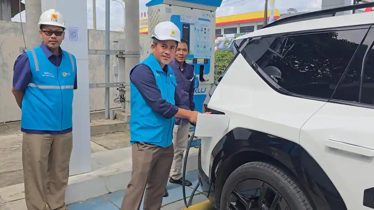 PLN Lampung Bagikan Tips Aman Mudik Idul Fitri 1446H dengan Kendaraan Listrik